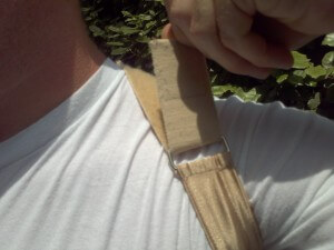 Adjust shoulder straps to "roll back" shoulders yet are comfortable. 